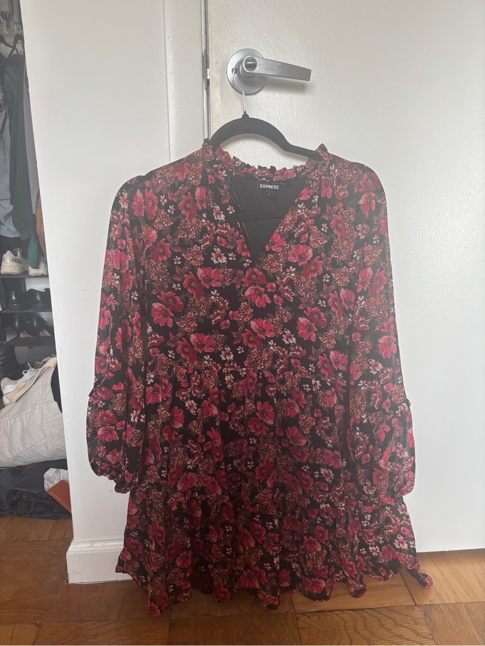 NWOT express floral long sleeve dress